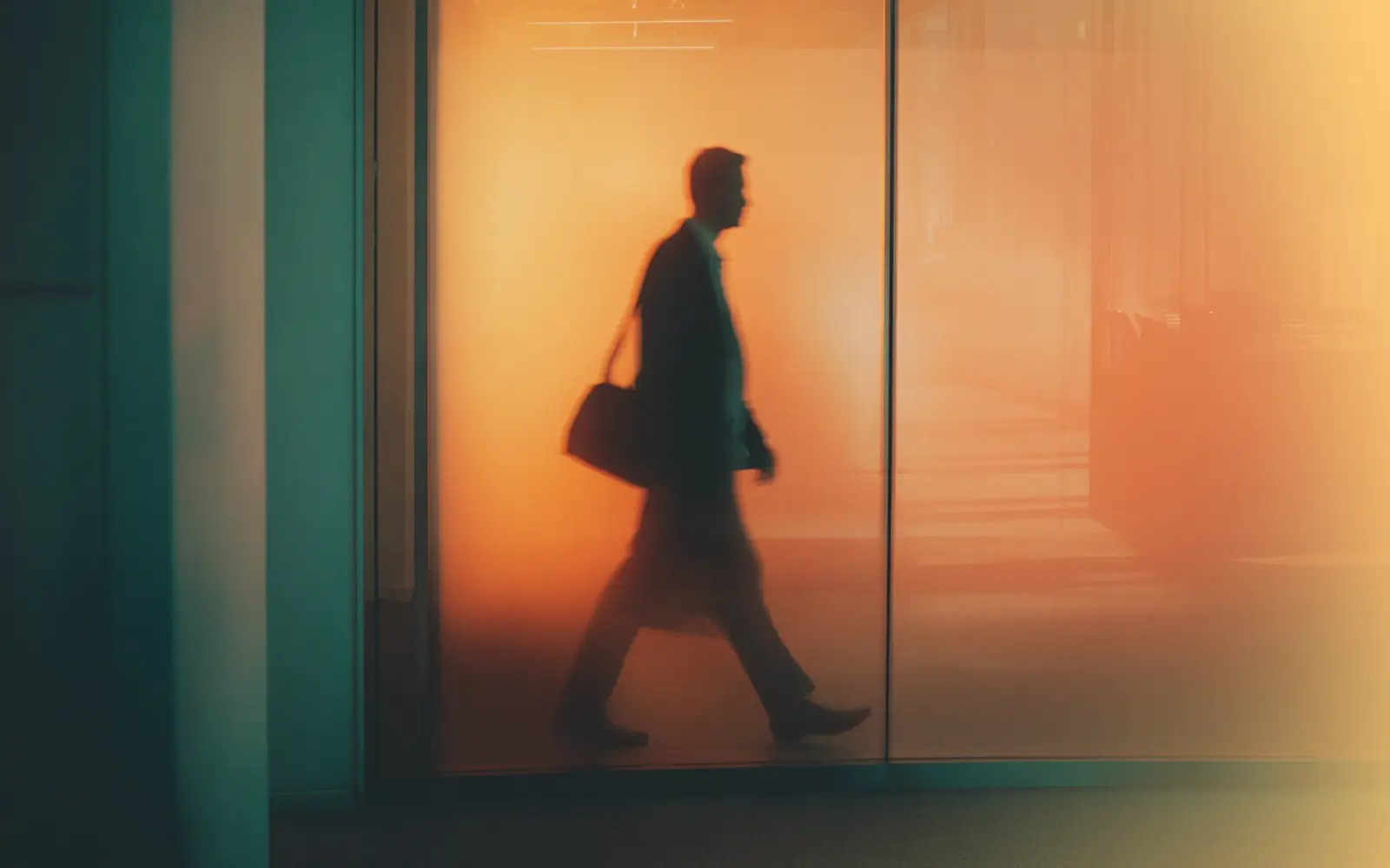 Emotional Resilience: Navigating Challenges of Career Change - The Psychological Impact