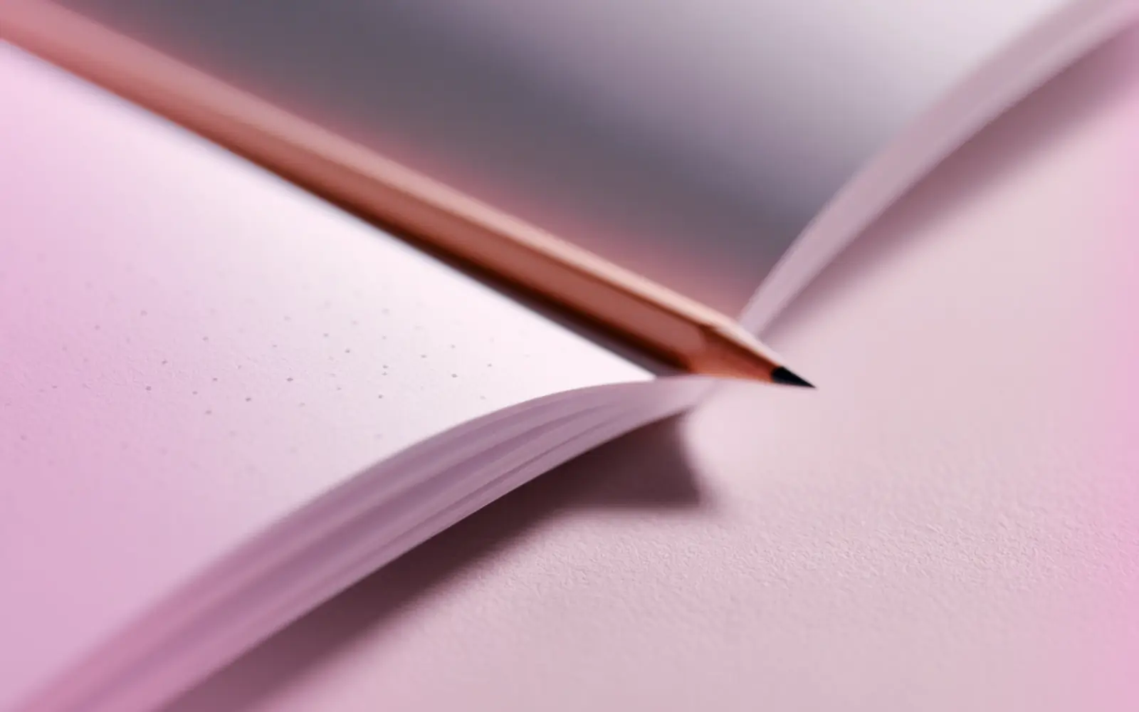 How to Reclaim Your Attention in an Always-On Digital World - The 30-Day Declutter